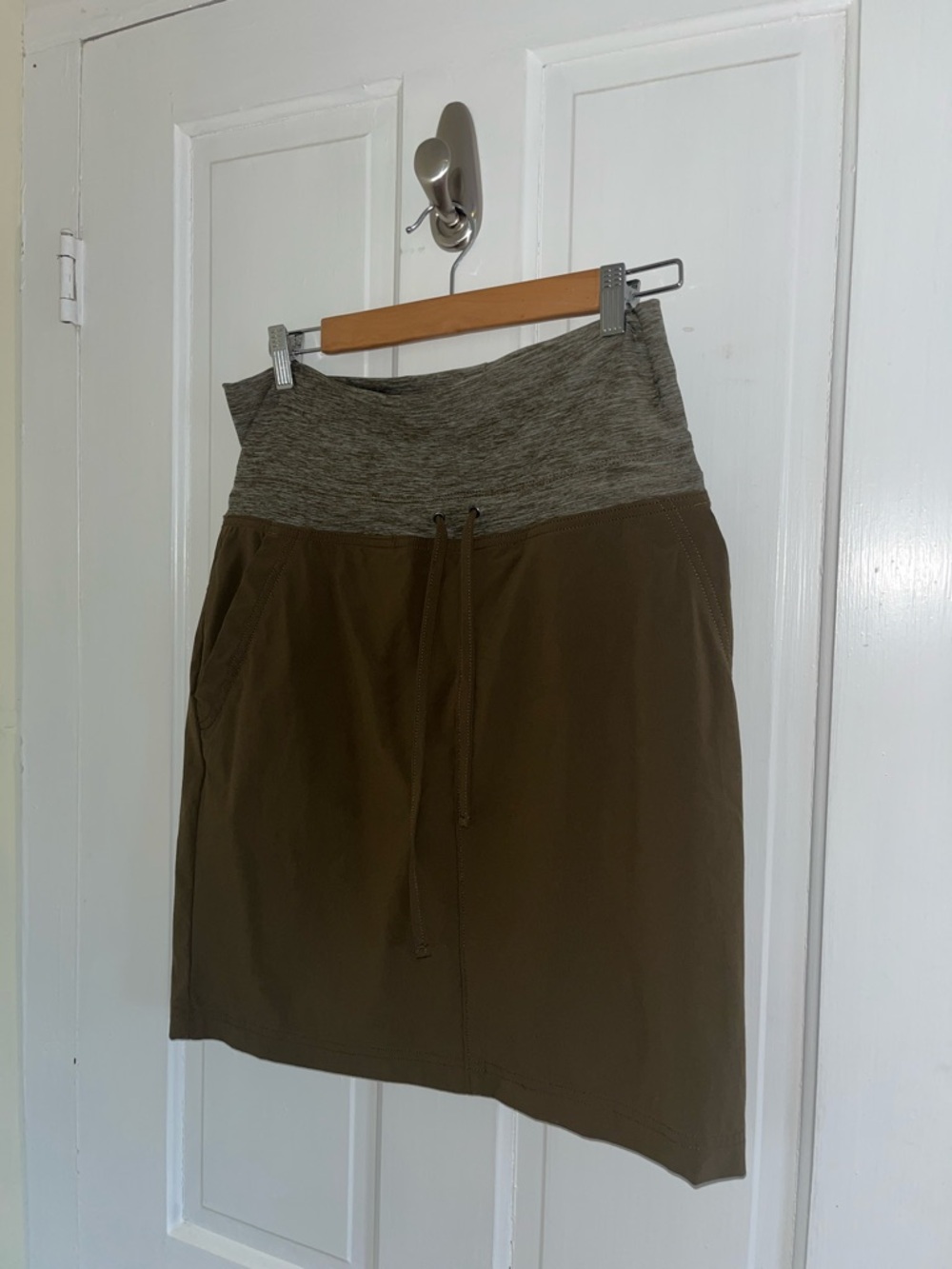 Duluth Olive Green quick dry Pull-On Skort with Heathered Waistband size 6